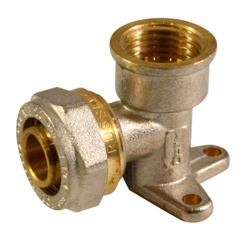 Уголок с креплением 16х3/4"(Ø20) цанга/мама (водорозетка) CLW01634 СТМ *10