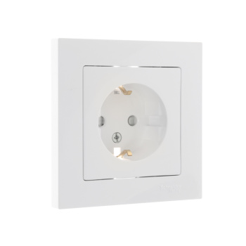Розетка "ATLAS DESIGN" СП 1-мест. белая з/к з/ш 16А в сборе SchE ATN000144 *1/15