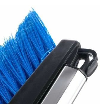 Щётка-смётка автомобильная 61-87 см со скребком телескопическая  арт.863713 TORSO *1/50